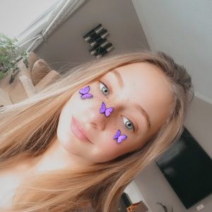 Meet your Posher, Ava